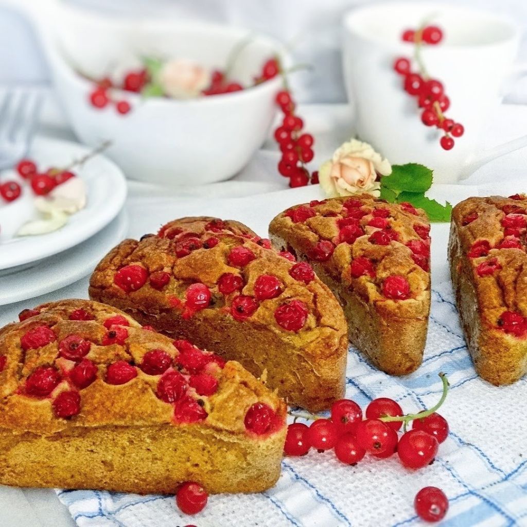 Recept Ovocný koláč bez lepku, múky a cukru na Gastromenu.sk